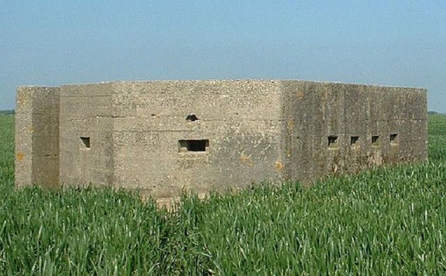 Pillbox_Lozenge,_Atwick